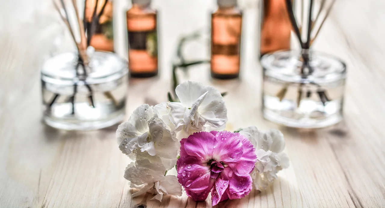 Best Floral Colognes for Men, Men's Floral Scents & Masculine Perfumes