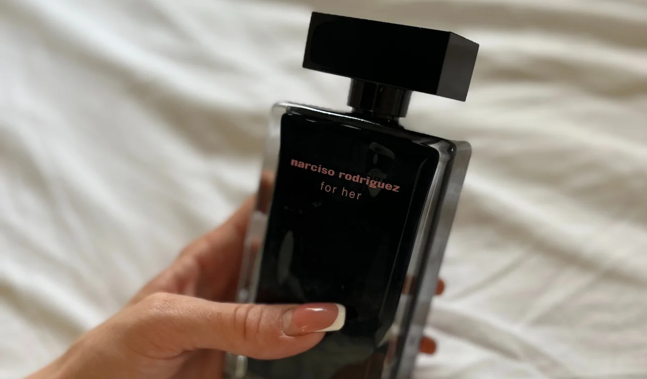 Best Work Perfumes for Women, Women's Work Scents & Work Feminine Fragrances